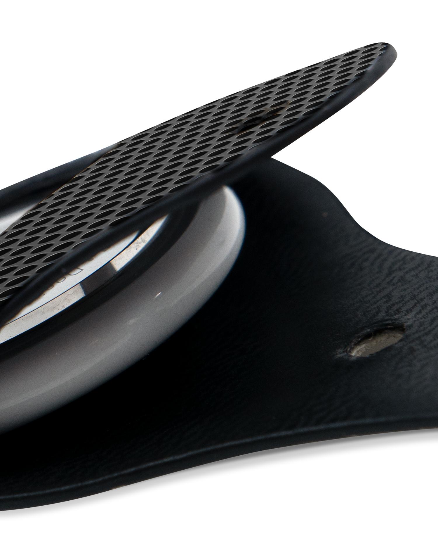 Close-Up: AirTag Holder with Carbon II Design