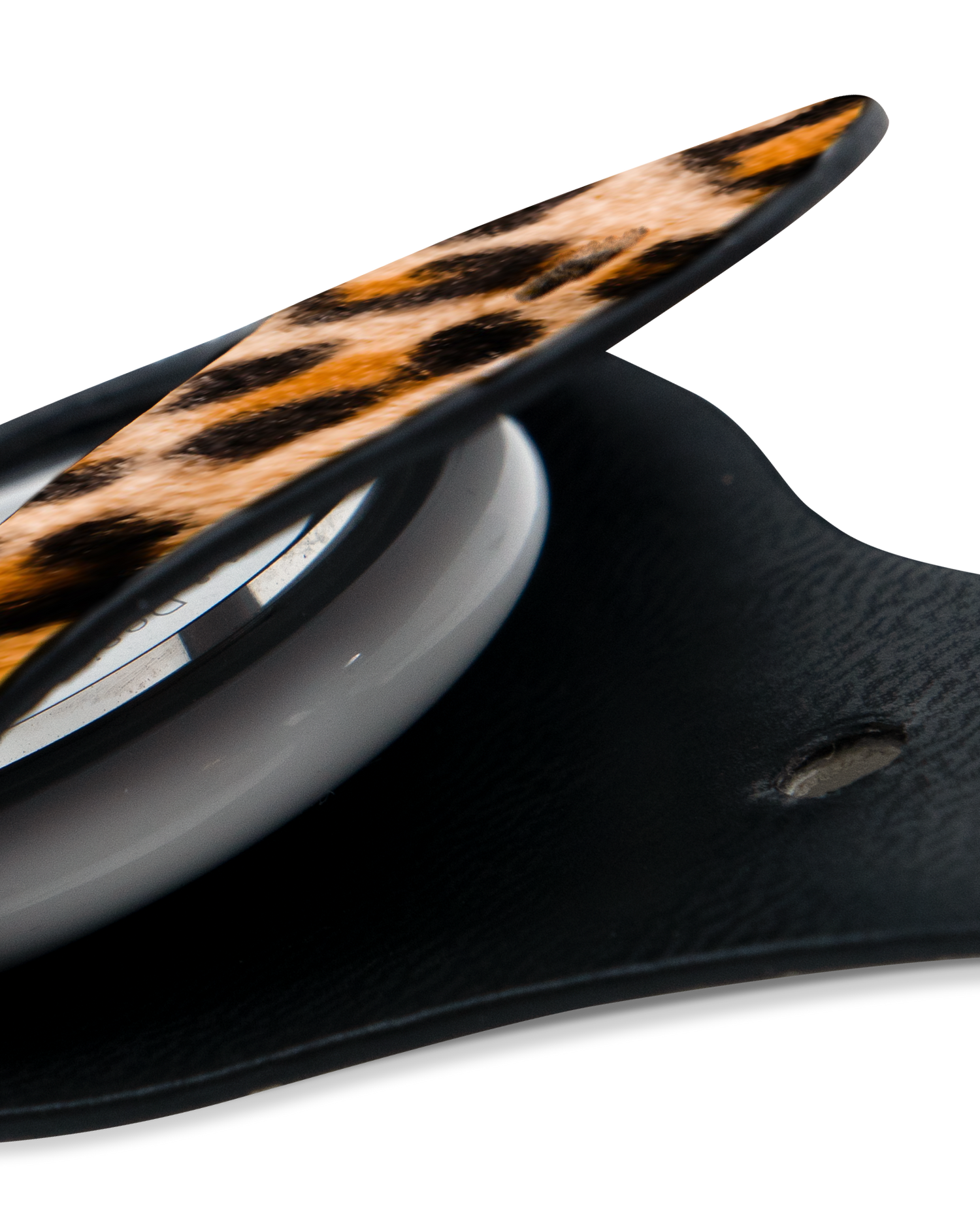 Close-Up: AirTag Holder with Leopard Pattern Design